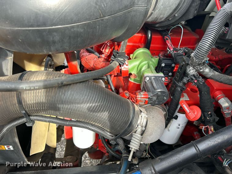 image for item KH9638 2010 Ford F750 Super Duty XL  Crew Cab utility / service truck