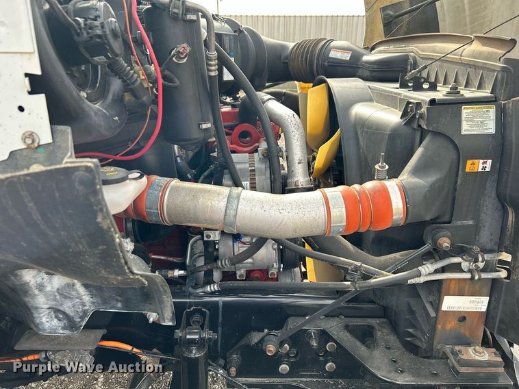 image for item KH9638 2010 Ford F750 Super Duty XL  Crew Cab utility / service truck