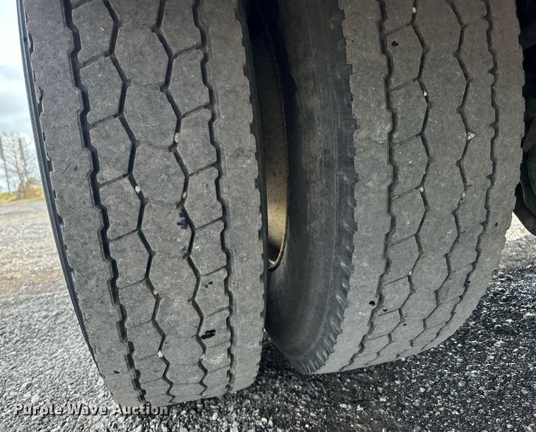 image for item KH9638 2010 Ford F750 Super Duty XL  Crew Cab utility / service truck