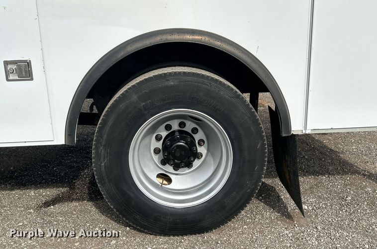 image for item KH9638 2010 Ford F750 Super Duty XL  Crew Cab utility / service truck