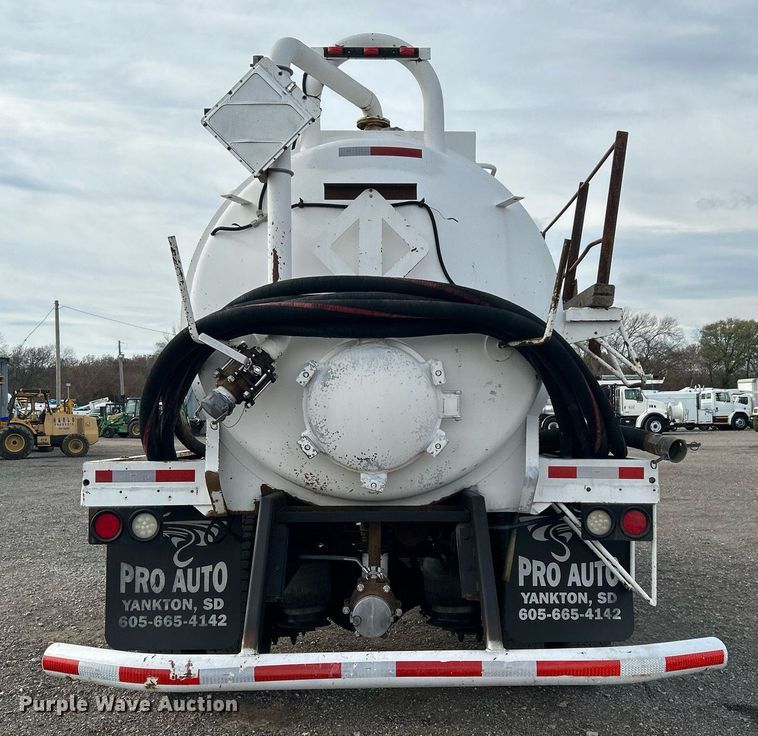 image for item KH9639 2005 Sterling Acterra  vacuum truck