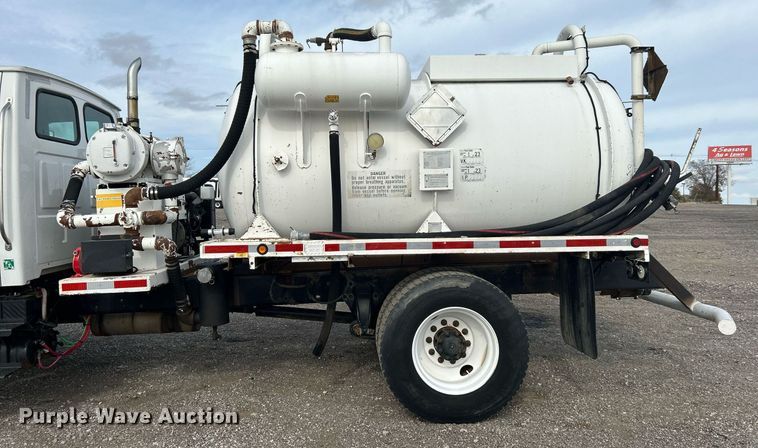 image for item KH9639 2005 Sterling Acterra  vacuum truck