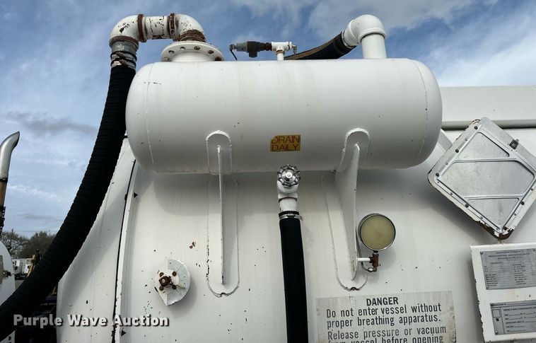 image for item KH9639 2005 Sterling Acterra  vacuum truck