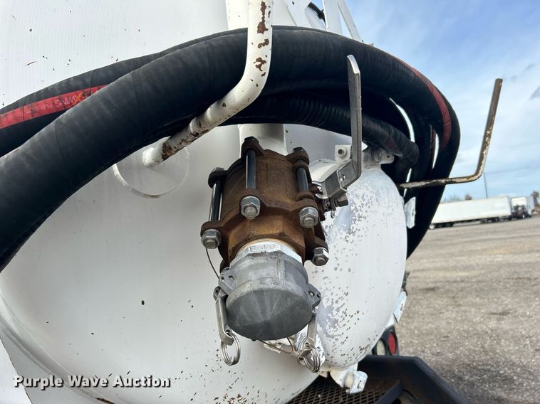 image for item KH9639 2005 Sterling Acterra  vacuum truck