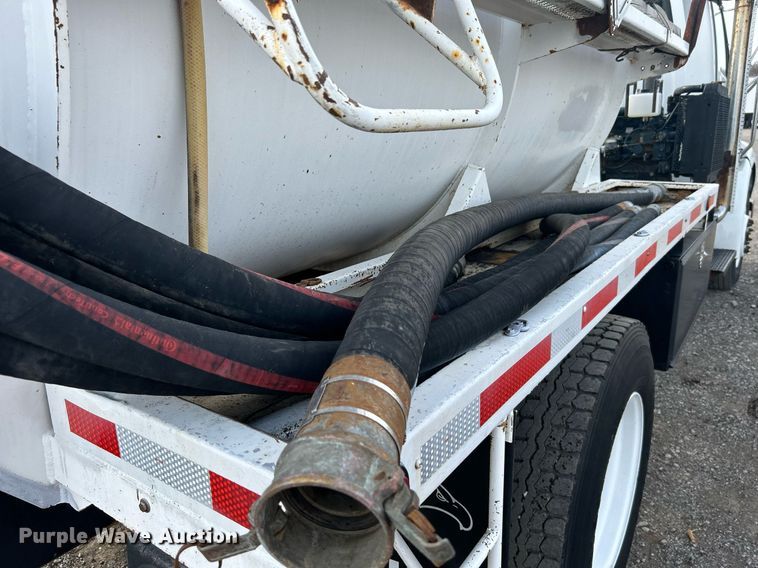 image for item KH9639 2005 Sterling Acterra  vacuum truck