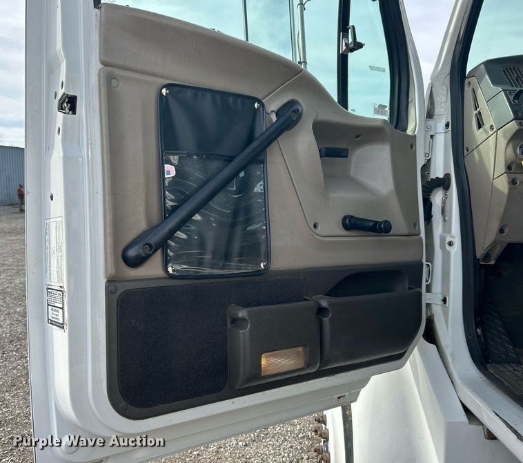 image for item KH9639 2005 Sterling Acterra  vacuum truck