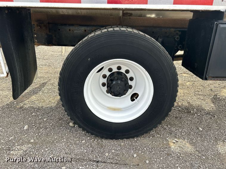 image for item KH9639 2005 Sterling Acterra  vacuum truck