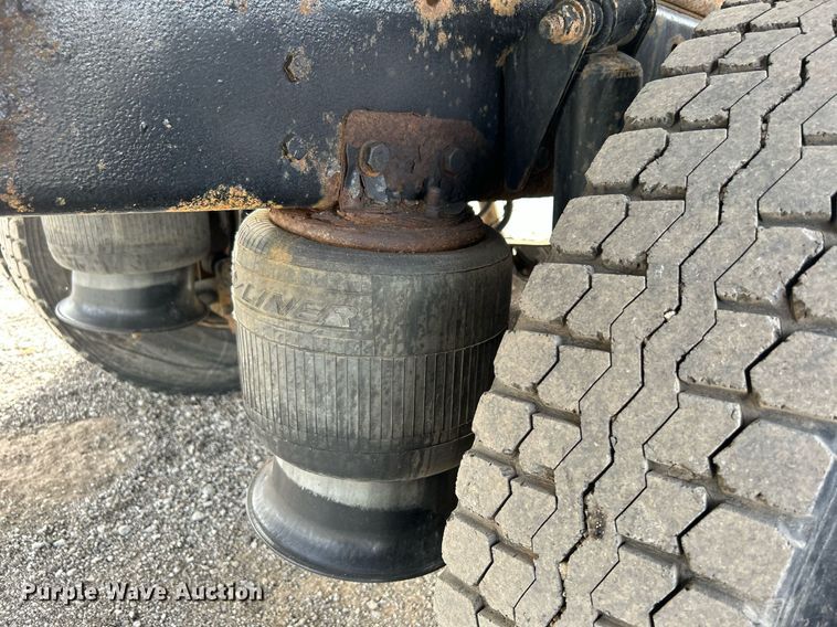 image for item KH9639 2005 Sterling Acterra  vacuum truck