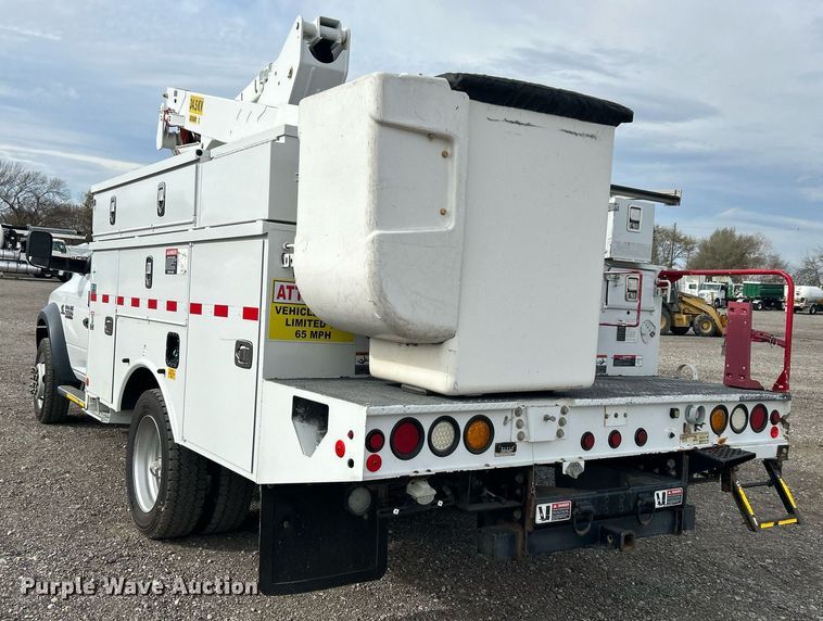 image for item KH9640 2015 Dodge Ram 5500HD  bucket truck
