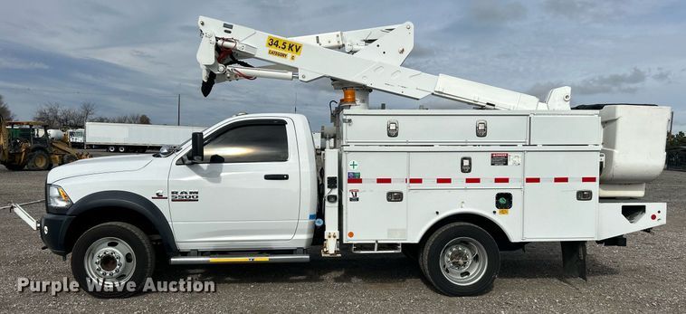 image for item KH9640 2015 Dodge Ram 5500HD  bucket truck