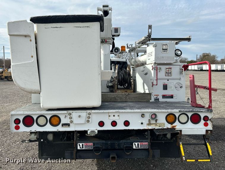 image for item KH9640 2015 Dodge Ram 5500HD  bucket truck