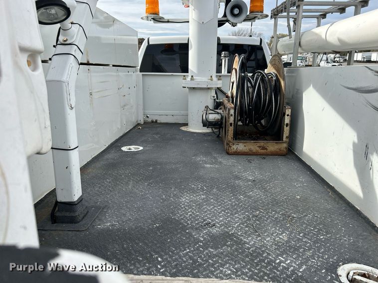 image for item KH9640 2015 Dodge Ram 5500HD  bucket truck