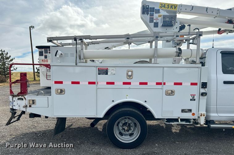 image for item KH9640 2015 Dodge Ram 5500HD  bucket truck