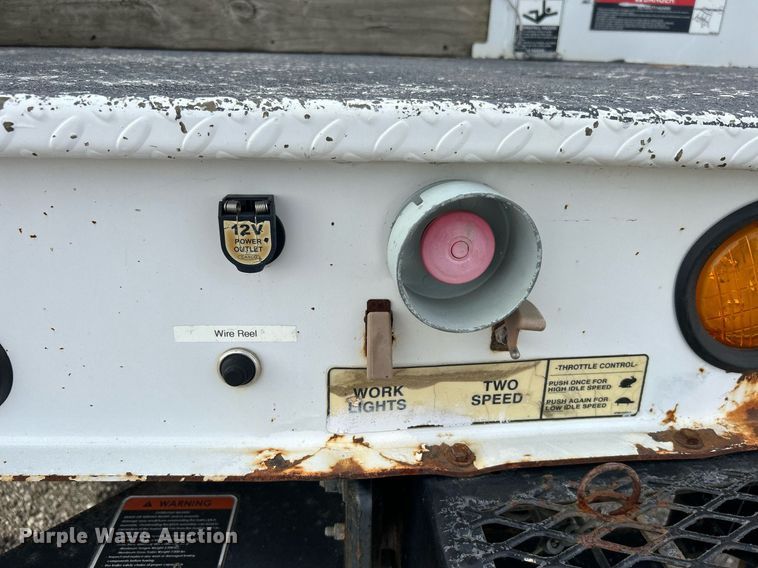 image for item KH9640 2015 Dodge Ram 5500HD  bucket truck