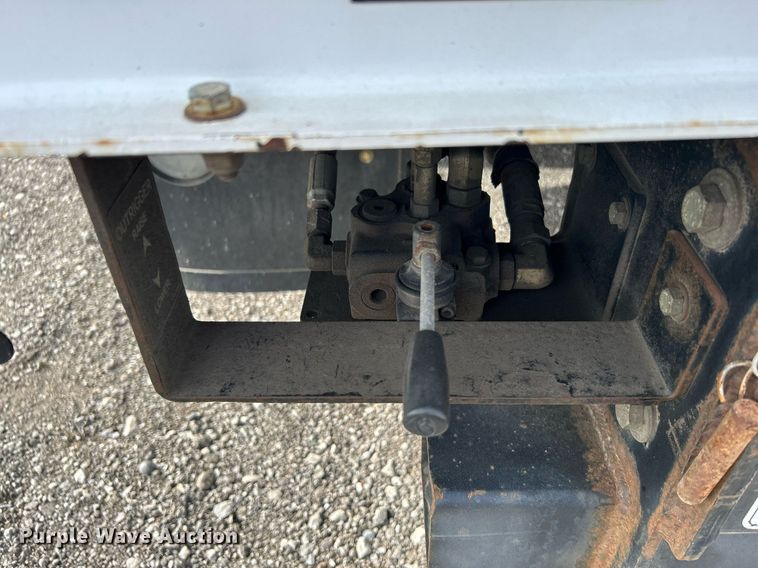 image for item KH9640 2015 Dodge Ram 5500HD  bucket truck