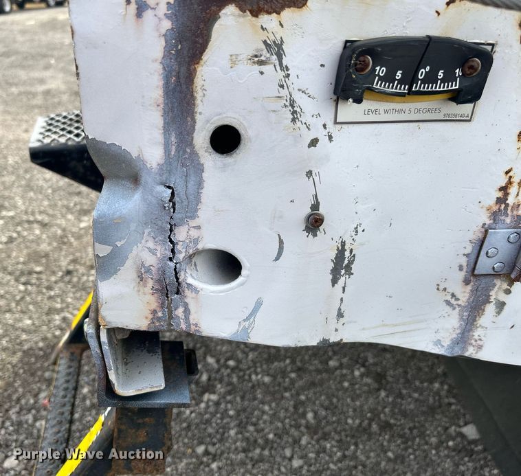 image for item KH9640 2015 Dodge Ram 5500HD  bucket truck