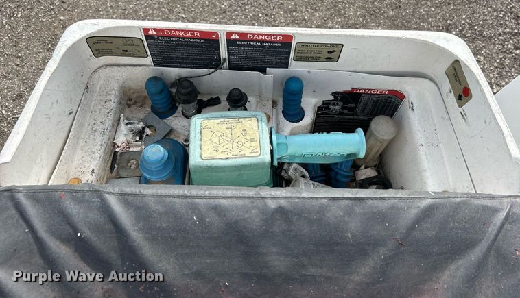 image for item KH9640 2015 Dodge Ram 5500HD  bucket truck