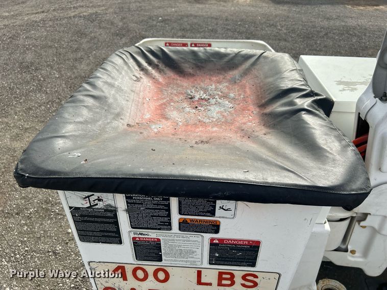 image for item KH9640 2015 Dodge Ram 5500HD  bucket truck