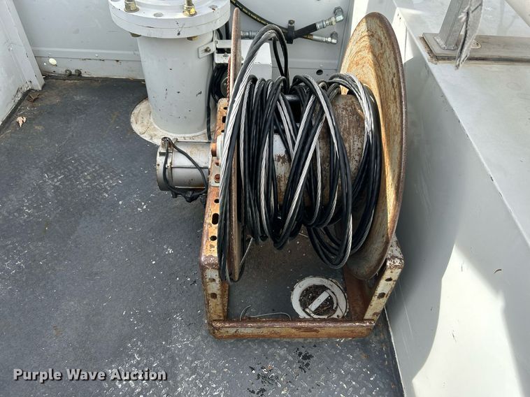 image for item KH9640 2015 Dodge Ram 5500HD  bucket truck