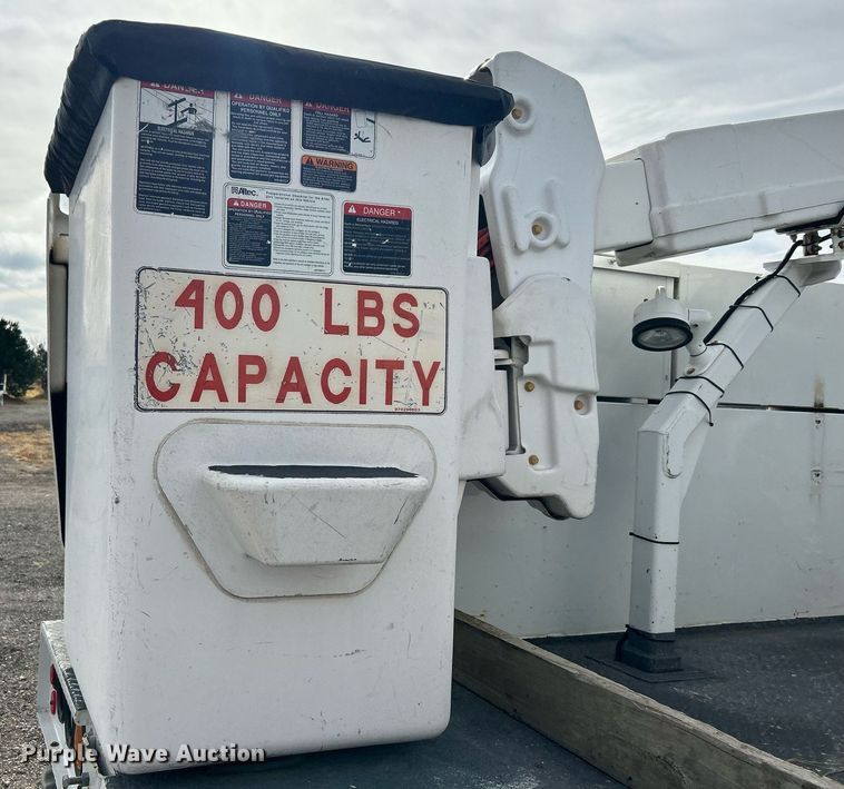 image for item KH9640 2015 Dodge Ram 5500HD  bucket truck