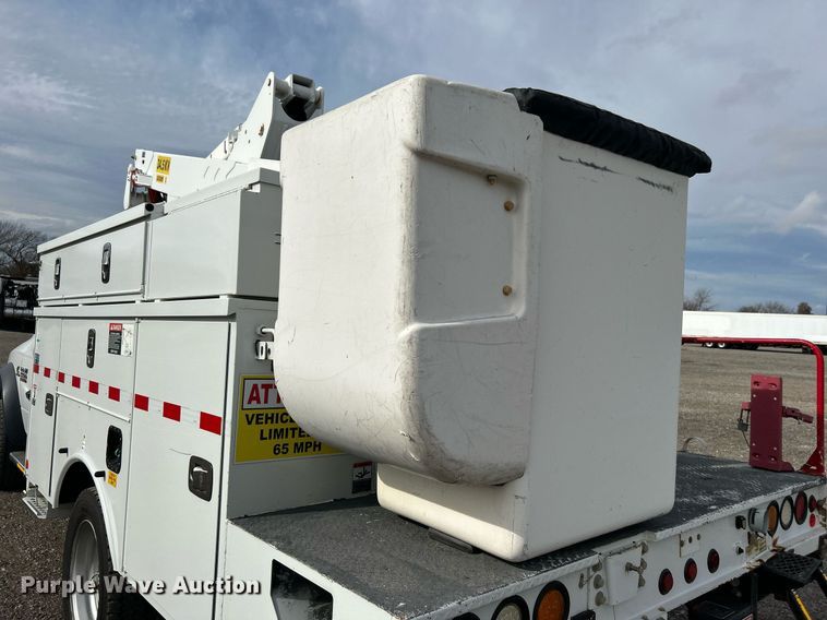 image for item KH9640 2015 Dodge Ram 5500HD  bucket truck