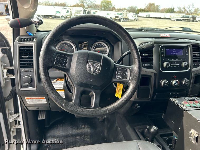 image for item KH9640 2015 Dodge Ram 5500HD  bucket truck