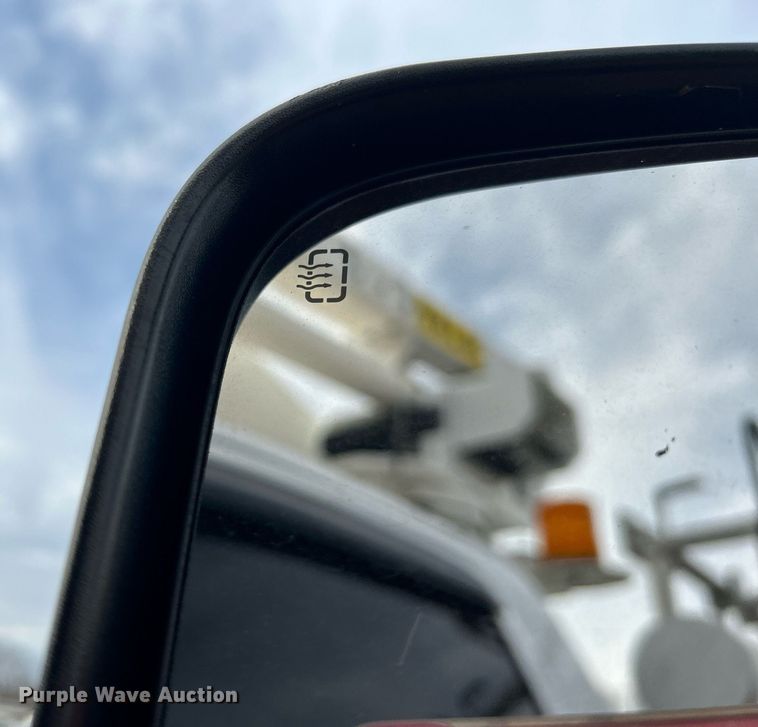 image for item KH9640 2015 Dodge Ram 5500HD  bucket truck