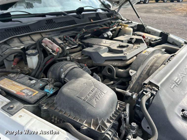 image for item KH9640 2015 Dodge Ram 5500HD  bucket truck