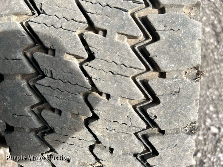 image for item KH9640 2015 Dodge Ram 5500HD  bucket truck