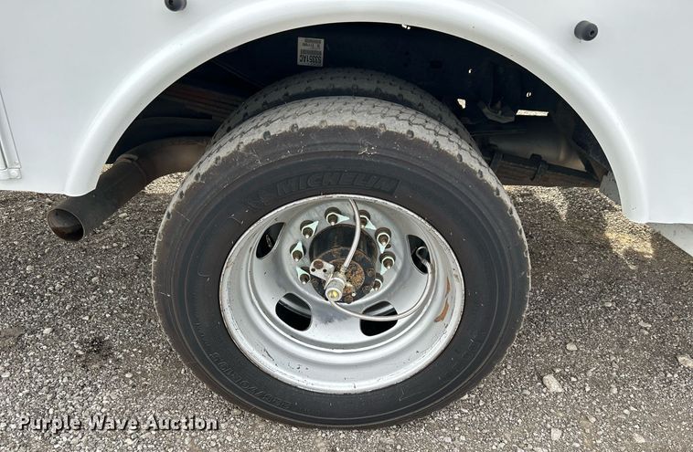 image for item KH9640 2015 Dodge Ram 5500HD  bucket truck