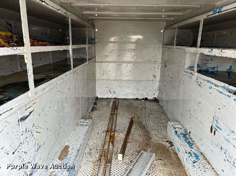 image for item KH9647 2003 International 4400  utility / service truck