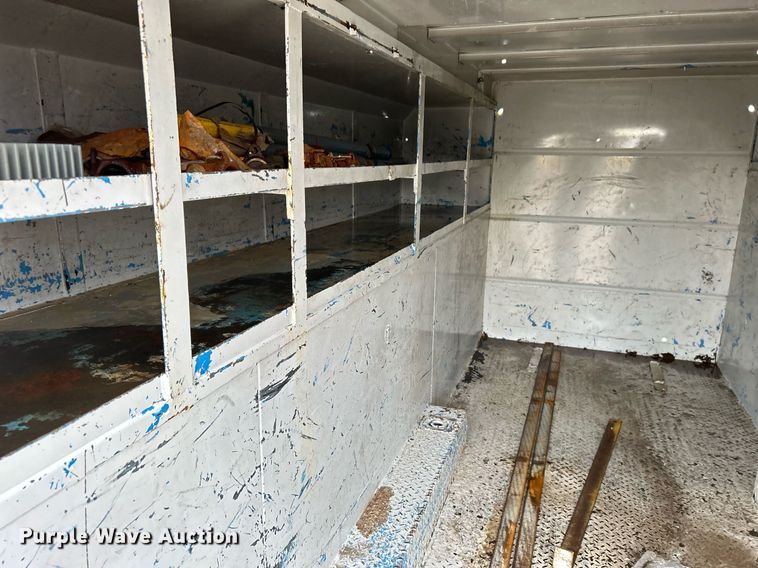 image for item KH9647 2003 International 4400  utility / service truck