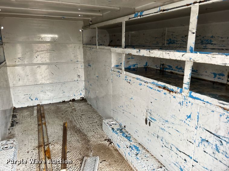 image for item KH9647 2003 International 4400  utility / service truck