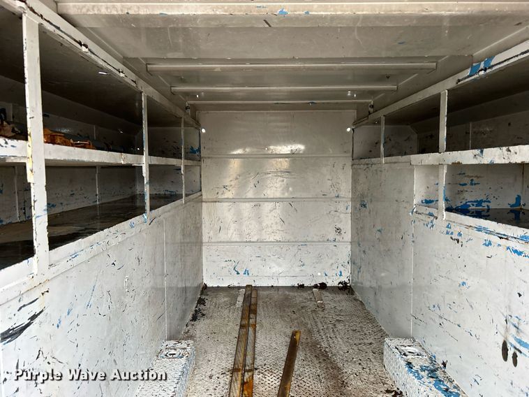 image for item KH9647 2003 International 4400  utility / service truck