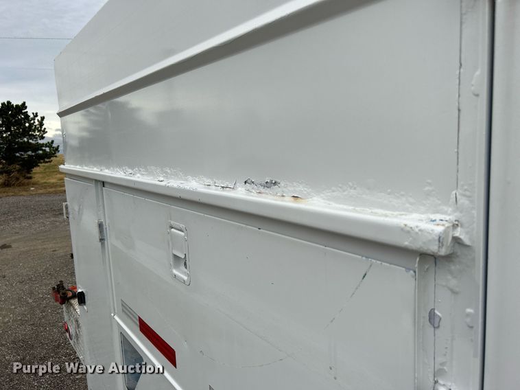 image for item KH9647 2003 International 4400  utility / service truck