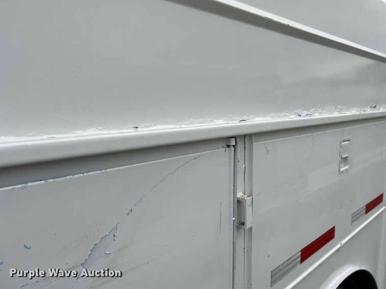 image for item KH9647 2003 International 4400  utility / service truck