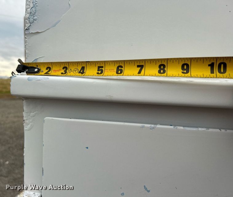 image for item KH9647 2003 International 4400  utility / service truck