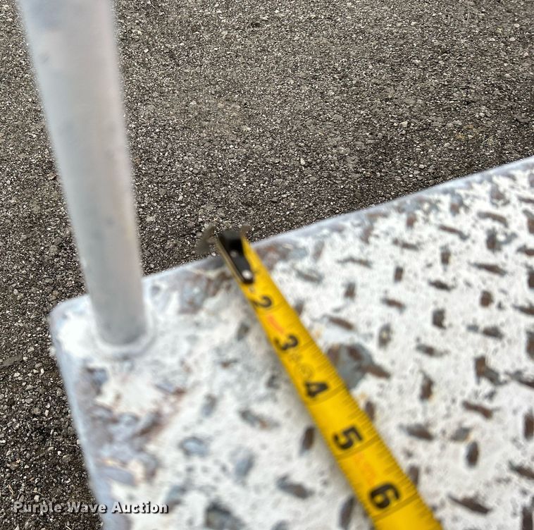 image for item KH9647 2003 International 4400  utility / service truck