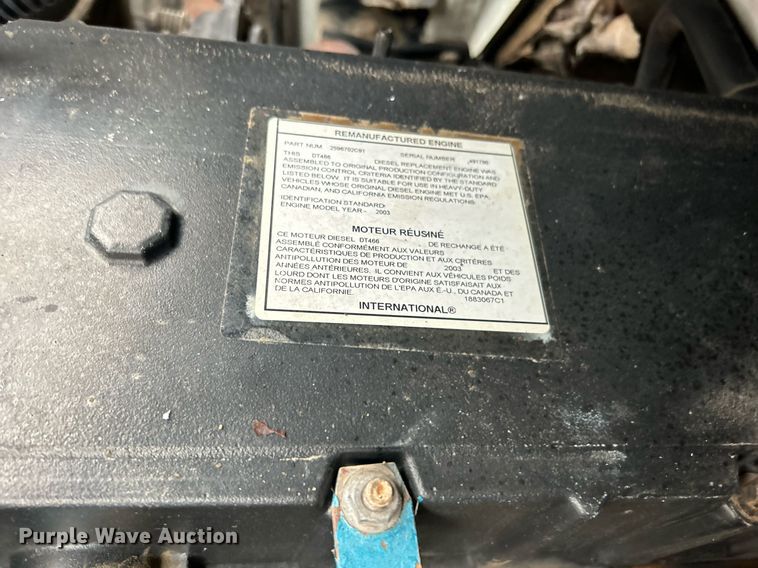 image for item KH9647 2003 International 4400  utility / service truck