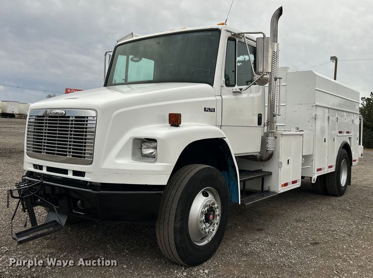 image for item KH9648 2003 Freightliner FL70  utility / service truck