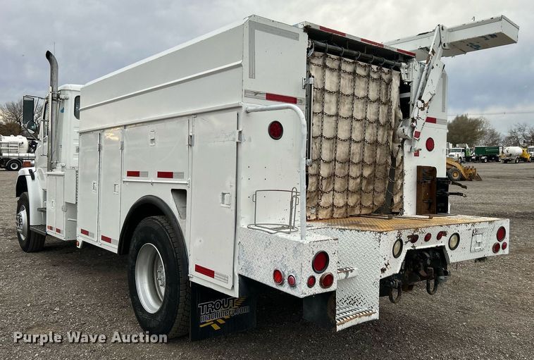 image for item KH9648 2003 Freightliner FL70  utility / service truck