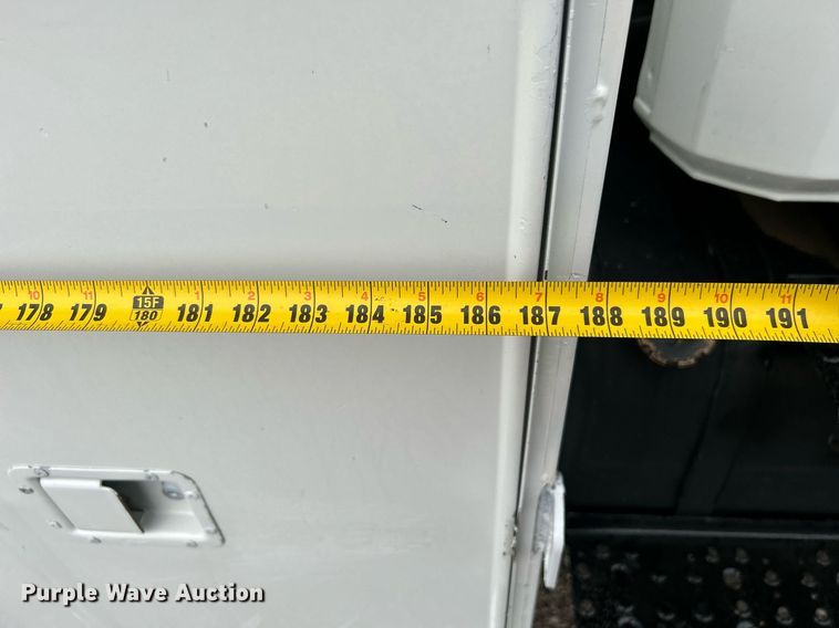 image for item KH9648 2003 Freightliner FL70  utility / service truck