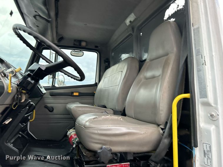 image for item KH9648 2003 Freightliner FL70  utility / service truck