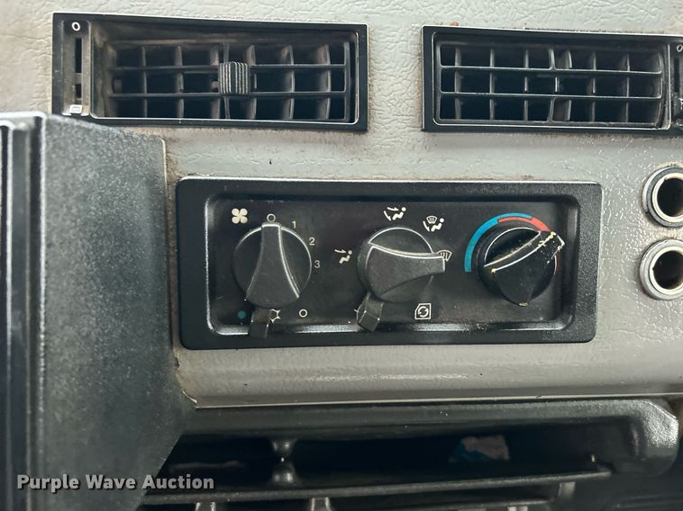 image for item KH9648 2003 Freightliner FL70  utility / service truck