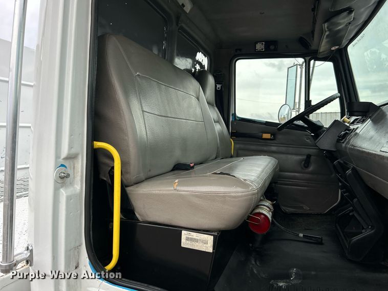image for item KH9648 2003 Freightliner FL70  utility / service truck