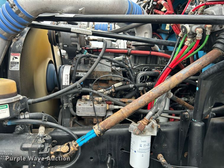 image for item KH9648 2003 Freightliner FL70  utility / service truck