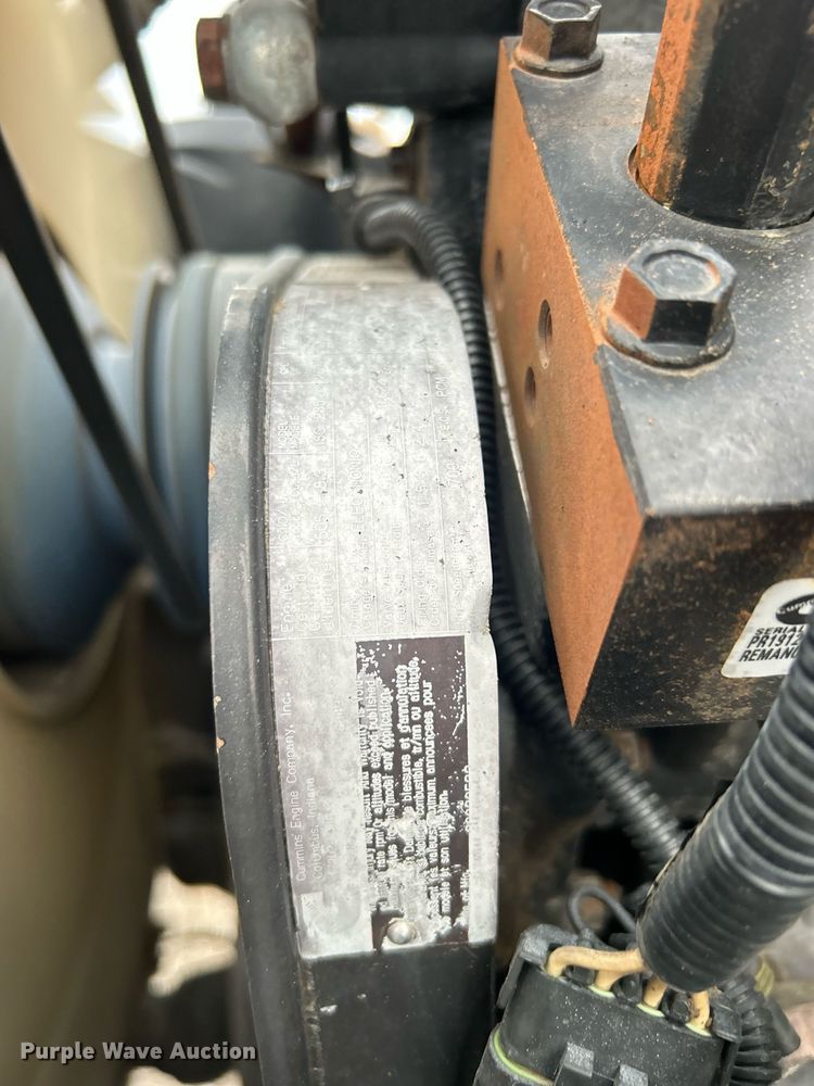 image for item KH9648 2003 Freightliner FL70  utility / service truck