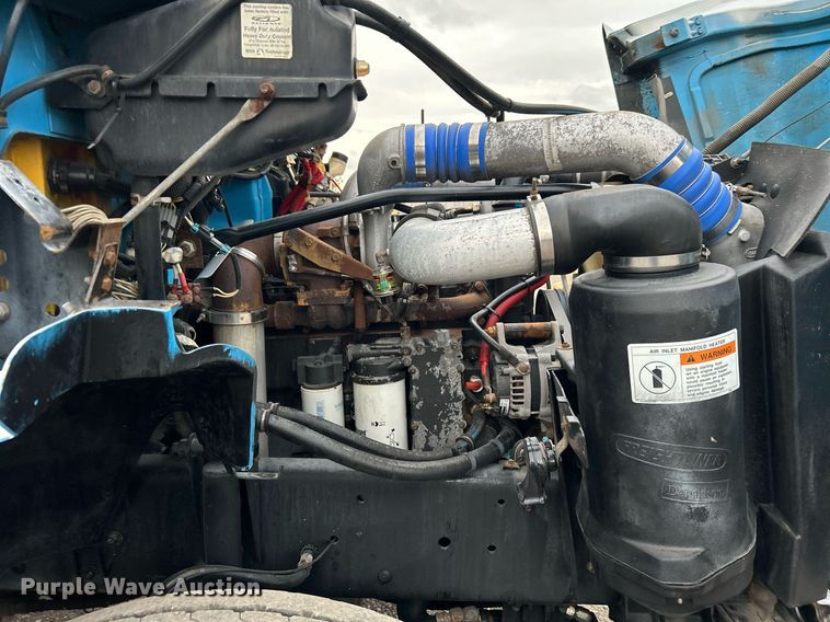 image for item KH9648 2003 Freightliner FL70  utility / service truck