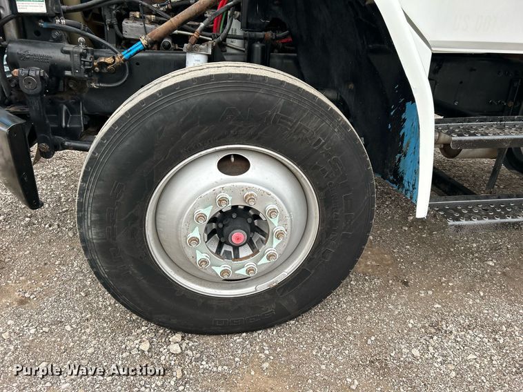 image for item KH9648 2003 Freightliner FL70  utility / service truck