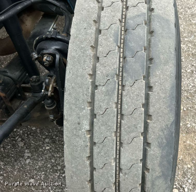 image for item KH9648 2003 Freightliner FL70  utility / service truck